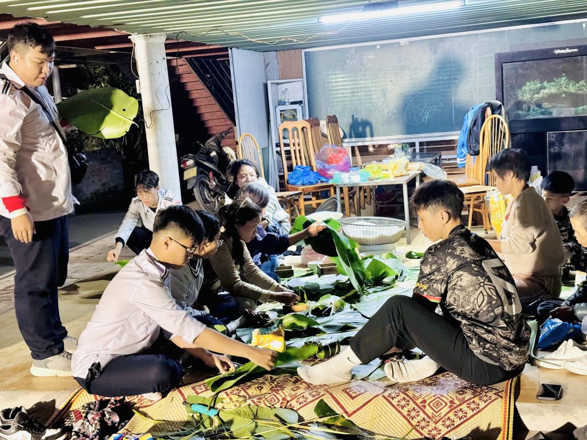 KHI TẾT ĐẾN TỪ NHỮNG ĐIỀU GIẢN DỊ NHẤT