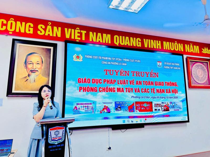 Tuyên truyền, giáo dục pháp luật về an toàn giao thông, phòng, chống ma túy và các tệ nạn xã hội