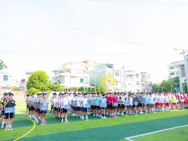 KHAI MẠC GIẢI BÓNG ĐÁ TRUYỀN THỐNG THPT HÀNG HẢI 2025 – 2026