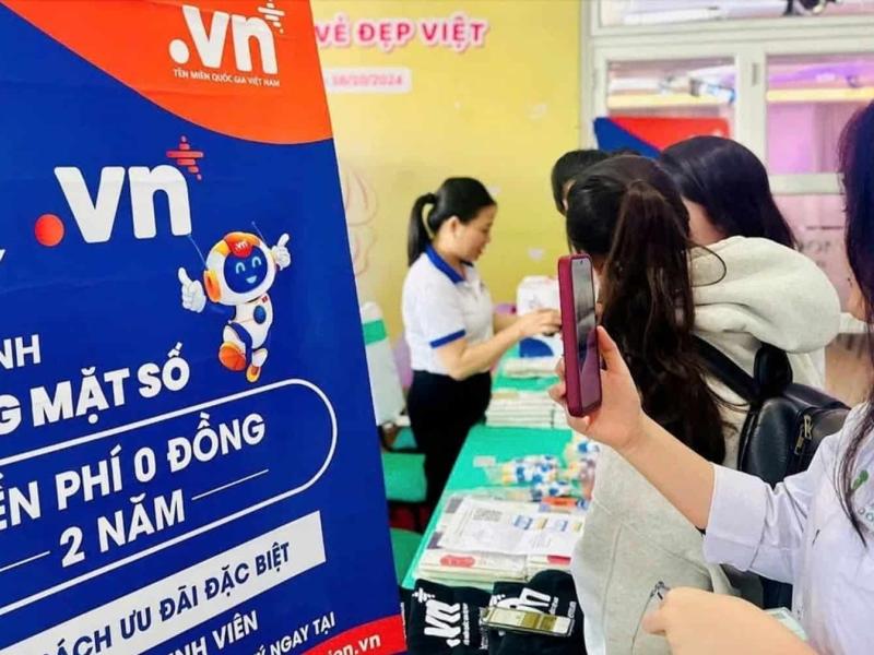 VNNIC tặng 36.000 tên miền để đưa sinh viên, hộ kinh doanh lên môi trường số